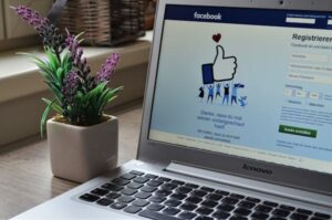 Read more about the article How to Create Engaging Content for Facebook